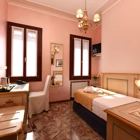 Al Piave Hotel Benátky