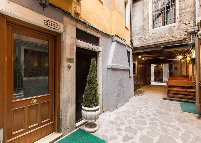 Al Piave 3* Venedig
